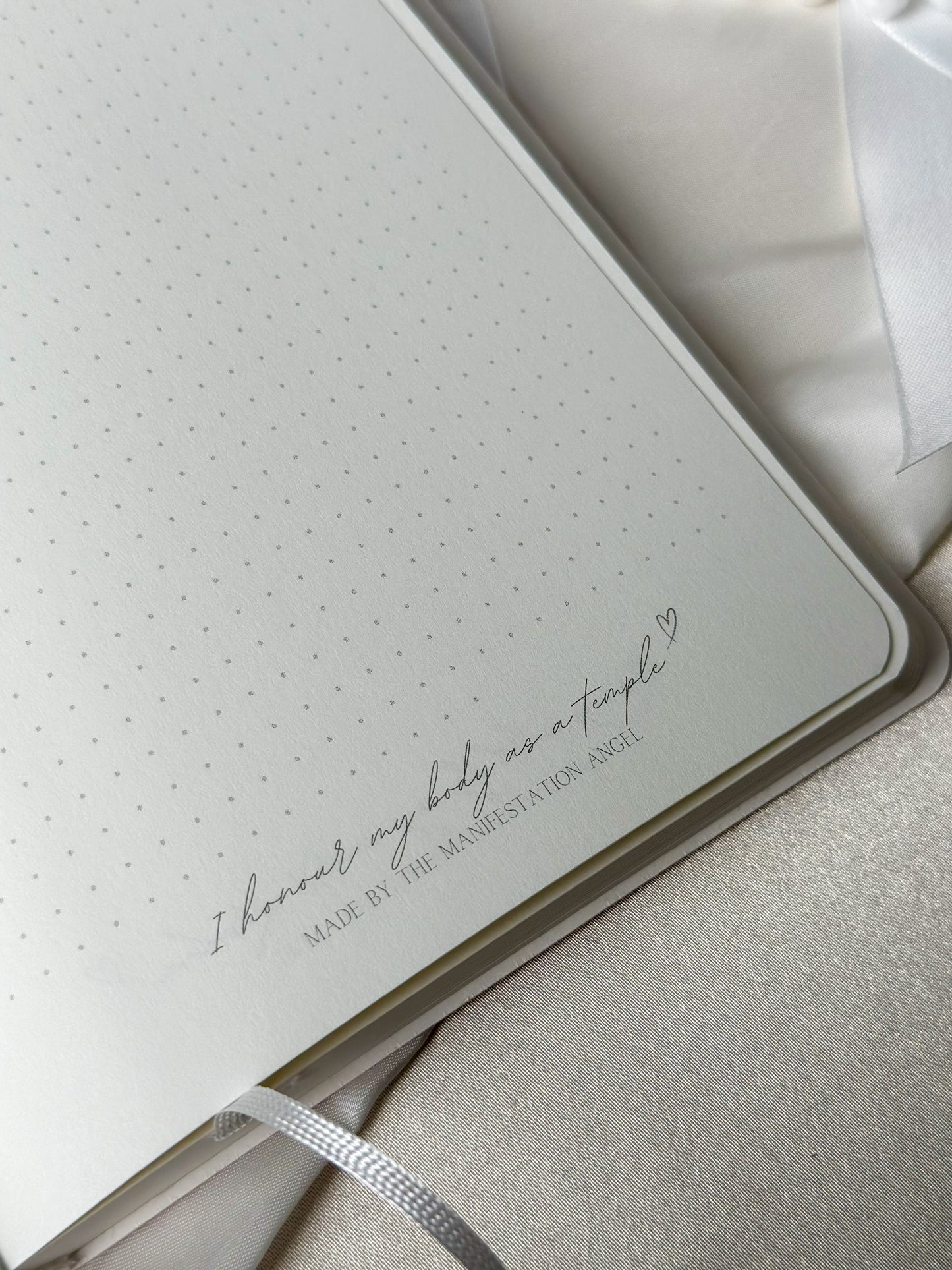 Women GODDESS 🪽 COMBO- 2 notebooks + pen + Rose Quartz crystal (Worth 36.60 eur)