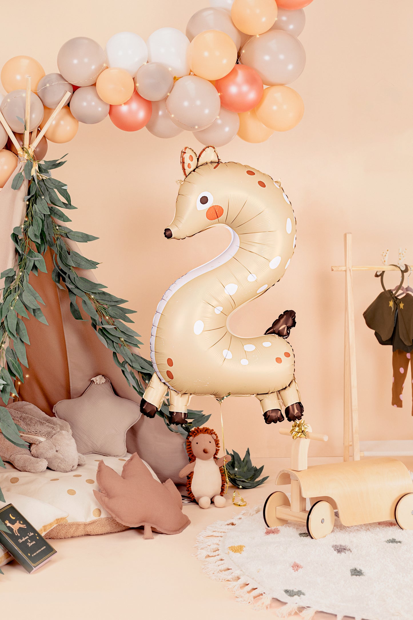 Folija balons ar ciparu 2 – Briedis, 50 × 88 cm, krāsu miksā