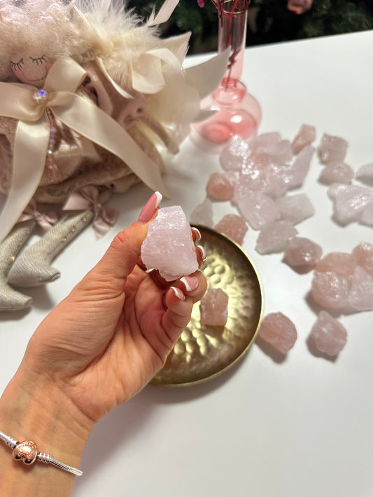 ROSE QUARTZ - Love and gratitude stone 🩷