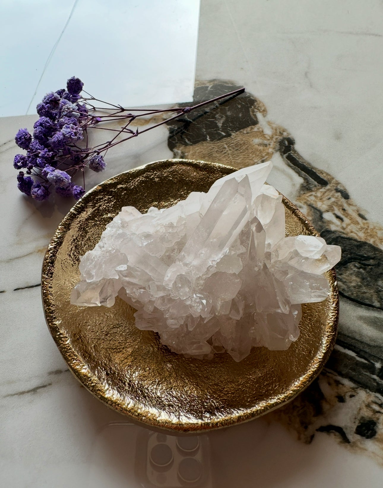 Clear Quartz Crystal cluster🤍 210 grams