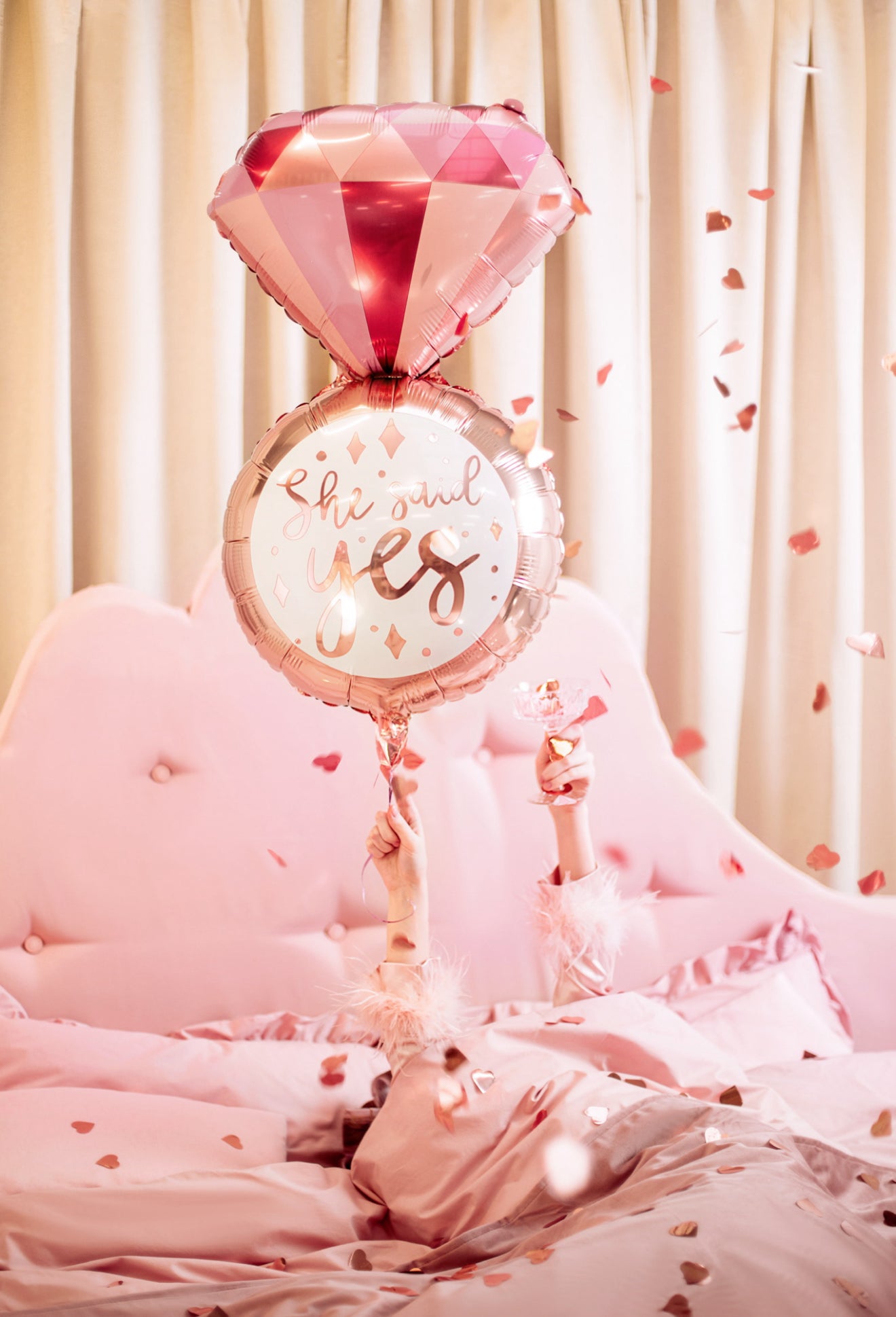 Folijas balons “Gredzena formā”, 41 × 72 cm, krāsu miks