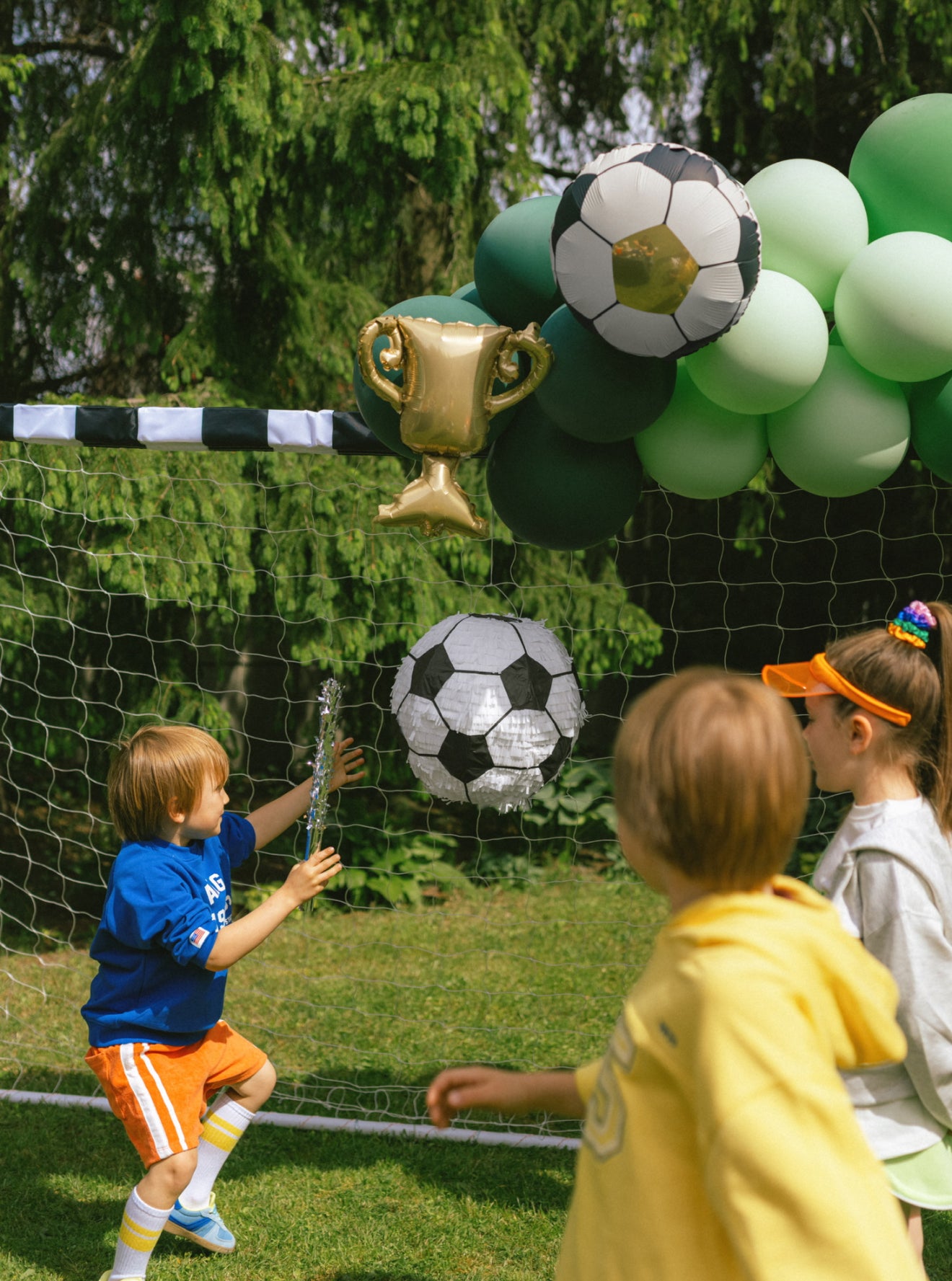 Folijas balons futbola bumbas formā, 35 x 35 cm, krāsu miks