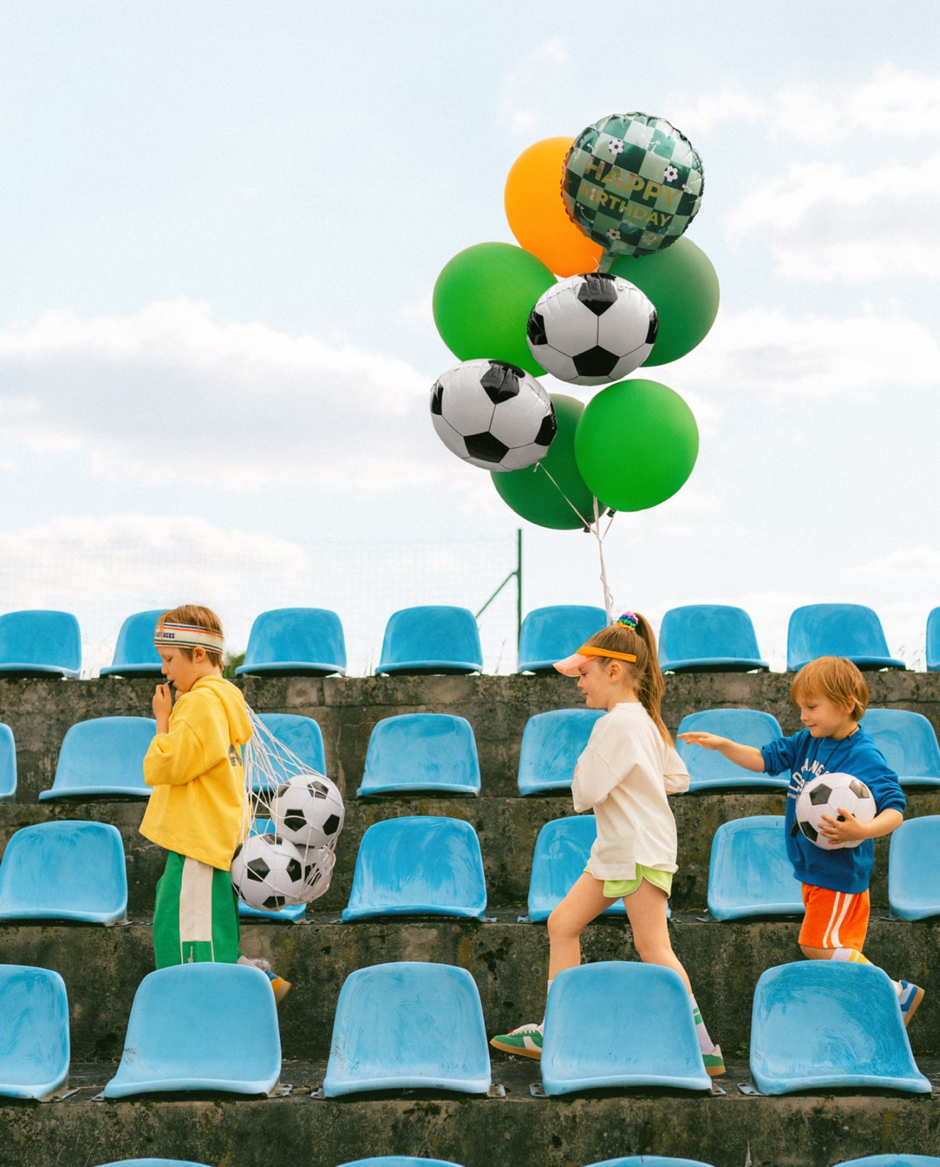 Folijas balons futbola bumbas formā, 35 x 35 cm, krāsu miks