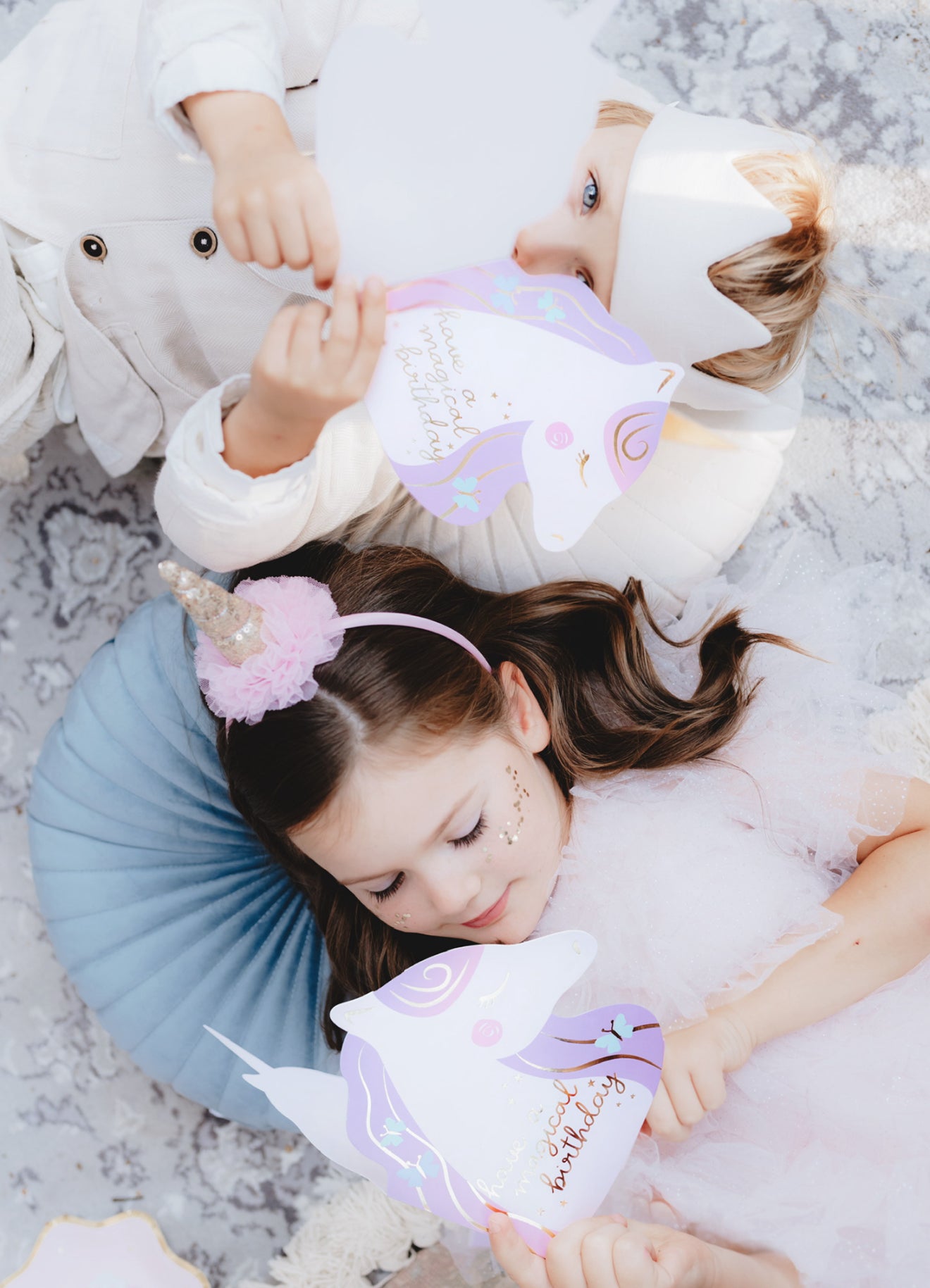 Dzimšanas dienas kartīte “Vienradzis”, krāsu mikss, 15 × 18,5 cm