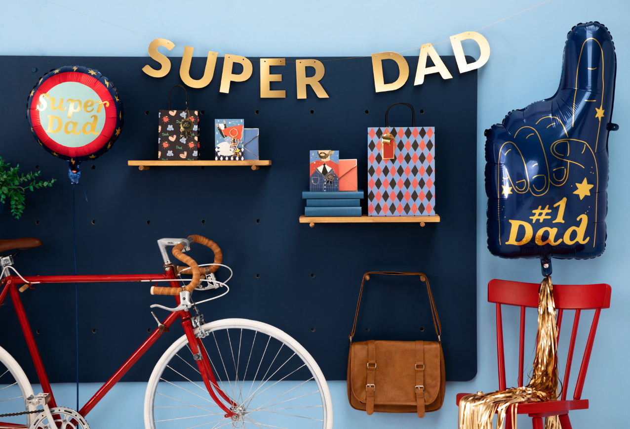 Kartīte ar noņemamu atslēgu piekariņu “Supervaronis”, 12 × 16 cm