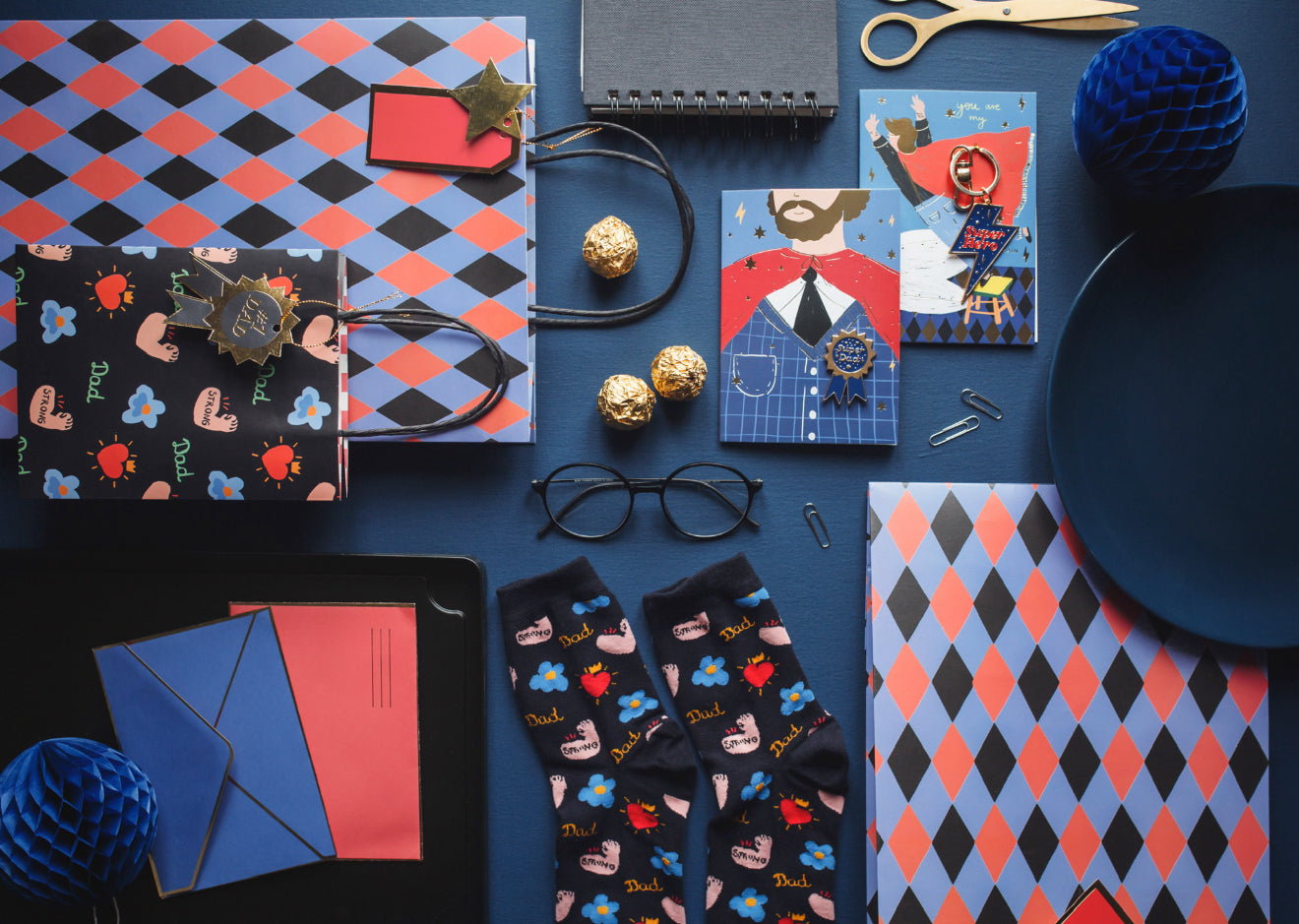 Kartīte ar noņemamu atslēgu piekariņu “Supervaronis”, 12 × 16 cm