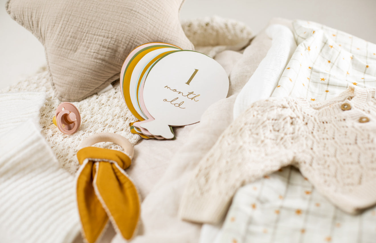 Mēnešu kartītes fotosesijām “Baloni”, krāsu mikss, 11,5 × 17 cm